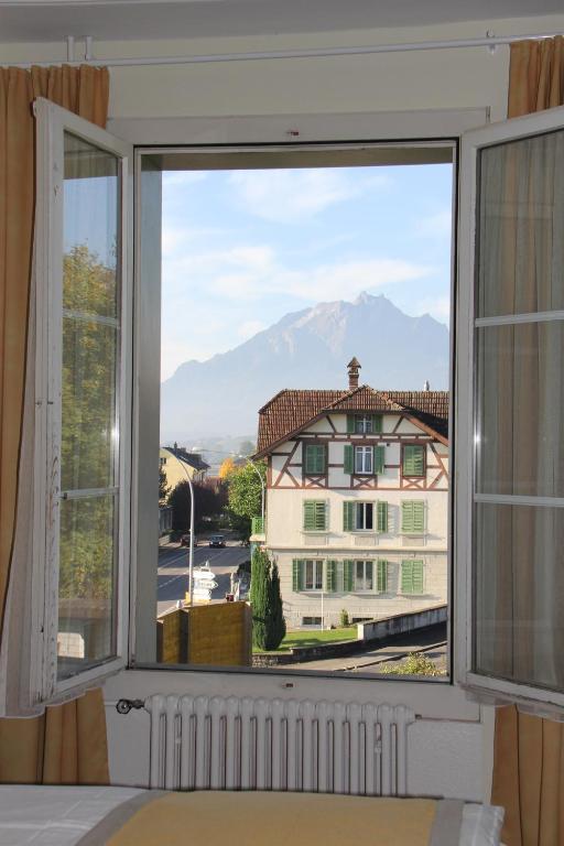 Gasthaus Zum Kreuz Meggen Quarto foto